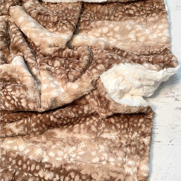 Fawn Print Baby/ Toddler Handmade Minky Blanket - Picture 5 of 5